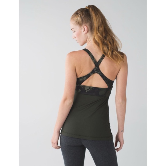 Lululemon Wrap It Up Tank Biggie So Fly Butterfly Fatigue Green Black 6 - Picture 2 of 9